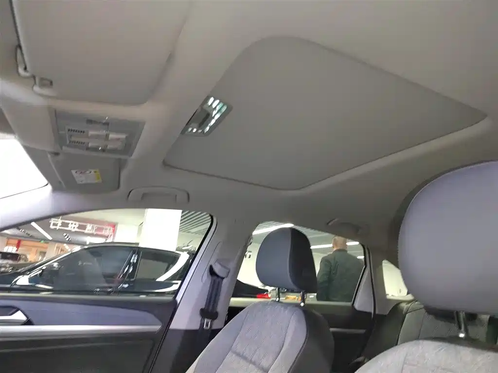 Volkswagen Lavida 2023 300TSI DSG Comfort Edition фото 9