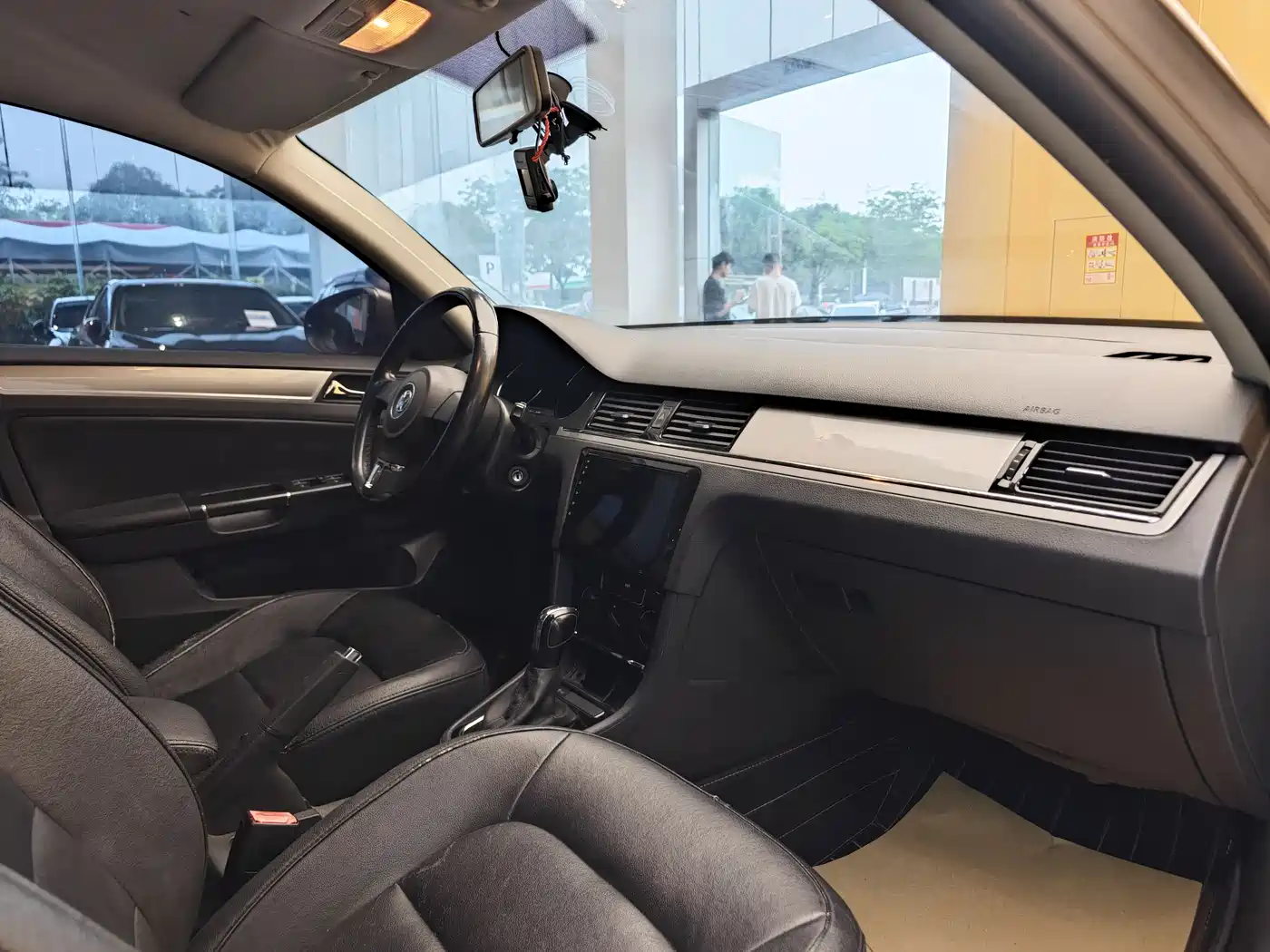 Volkswagen Bora 2015 Quality Edition 1.6L Automatic Fashion фото 29