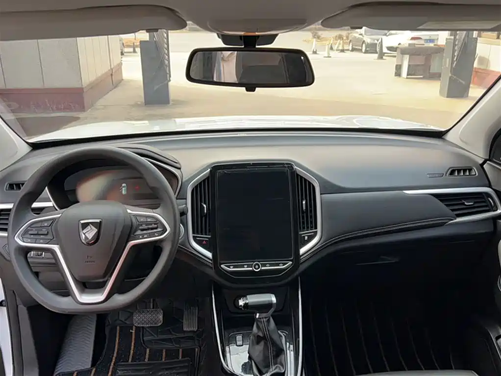BAOJUN 530