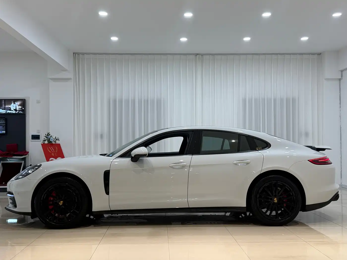 Porsche Panamera 2019 Panamera 2.9T фото 2