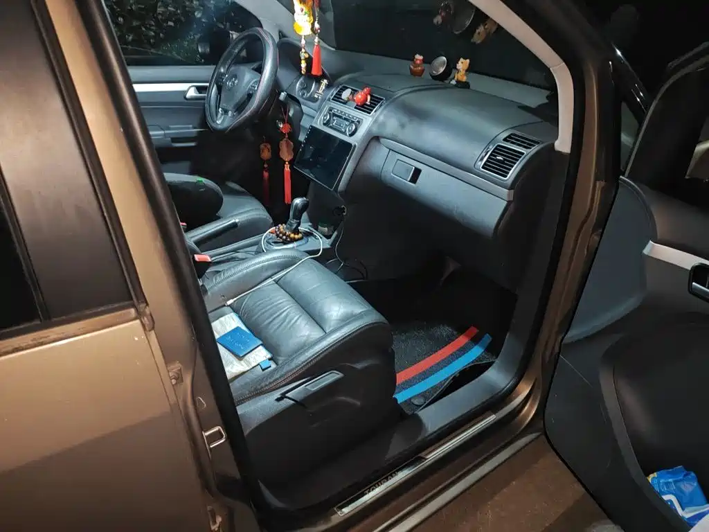 Volkswagen Touran 2014 2013 1.4T DSG Wisdom Edition 7-seater