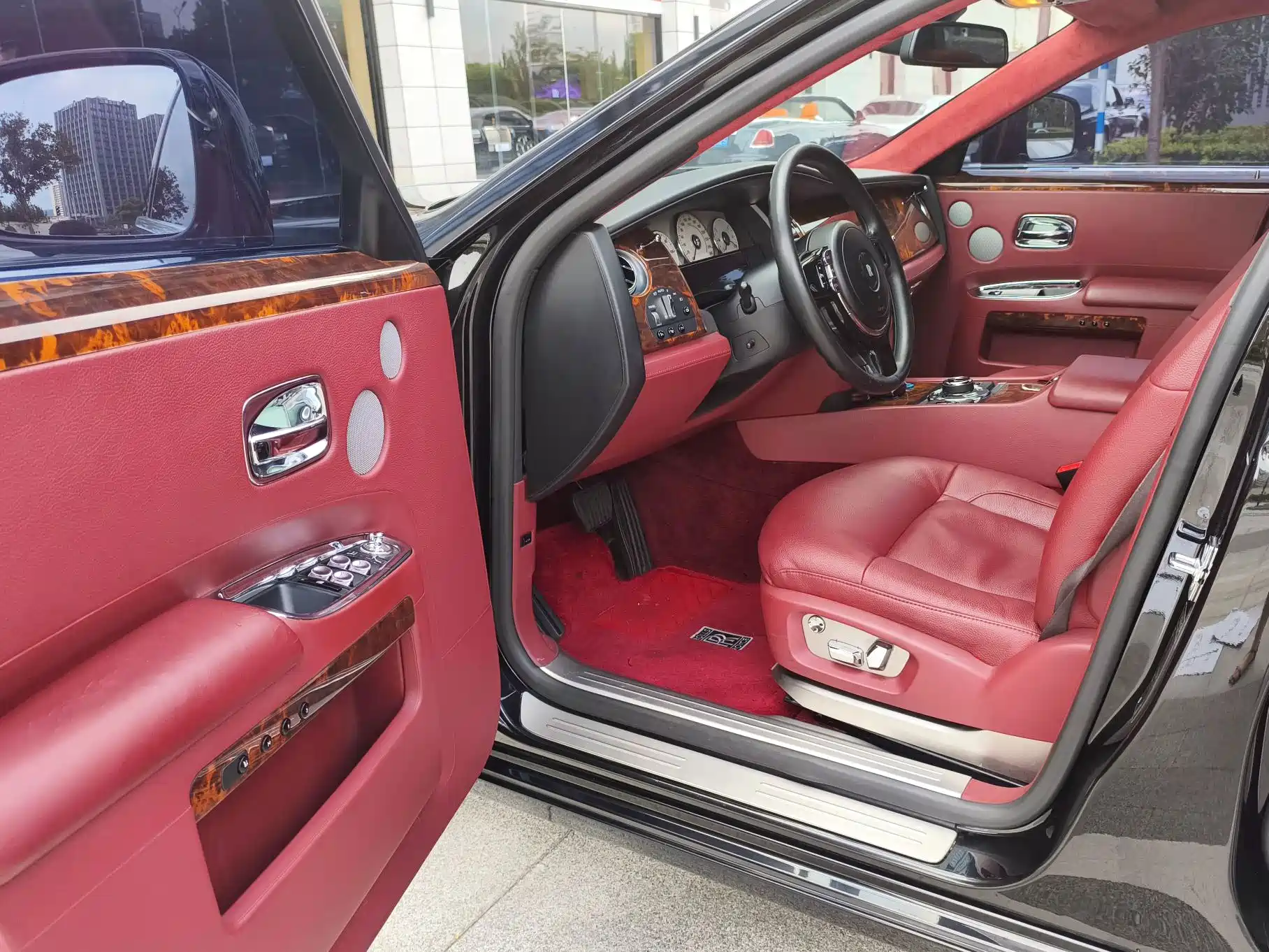Фото 8 - Rolls-Royce Ghost