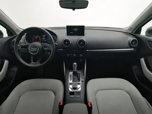 Audi A3 2017 Limousine 35 TFSI Progressive — фото 5