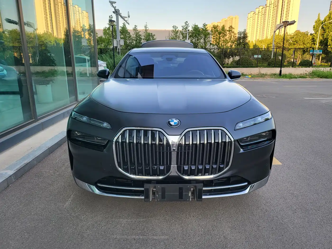 BMW 7 Series 2023 Model 740Li Premium Luxury Package фото 2