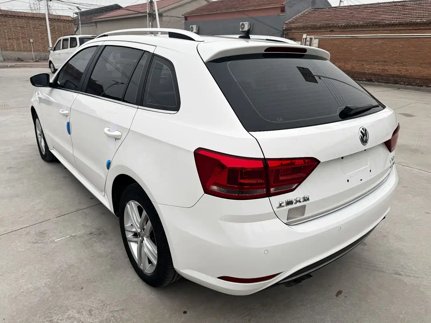 Volkswagen Lavida Tour 2015 230TSI DSG Comfort Edition фото 4