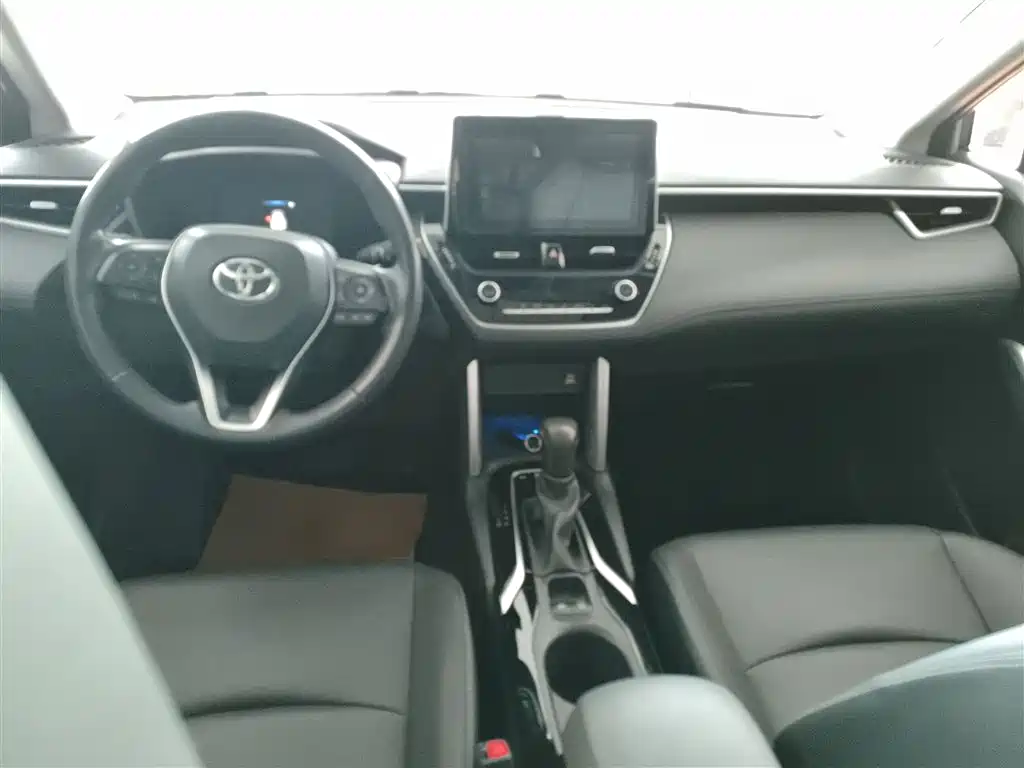 Toyota Corolla Cross 2022 2.0L Flagship Edition фото 11