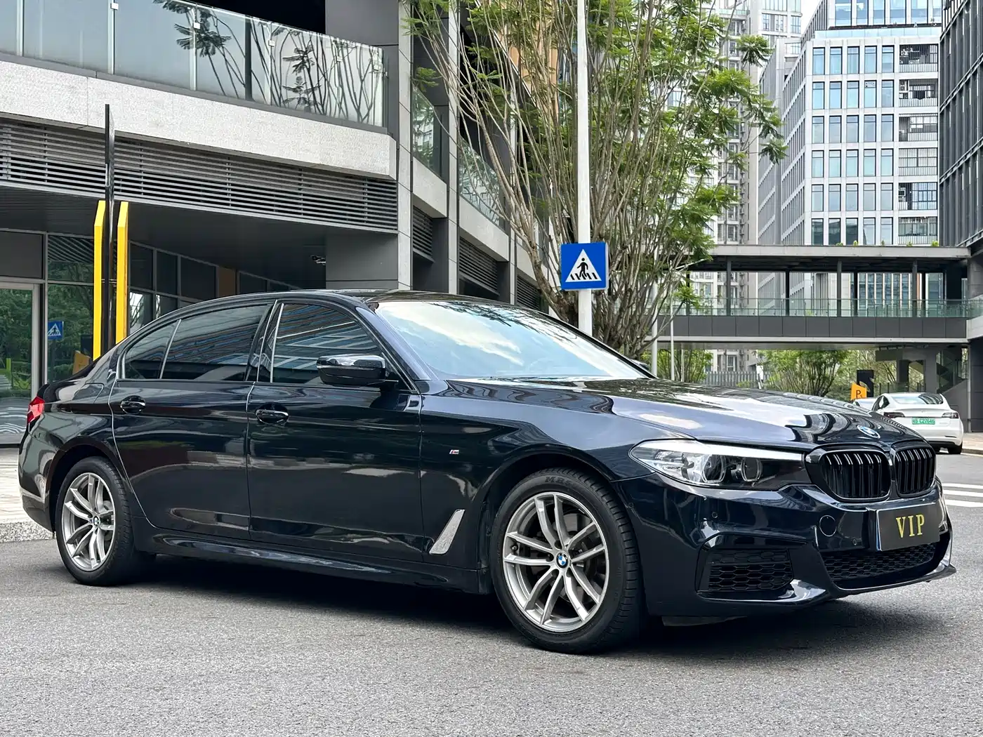 BMW 5 Series 2020 525Li M Sport Package фото 3