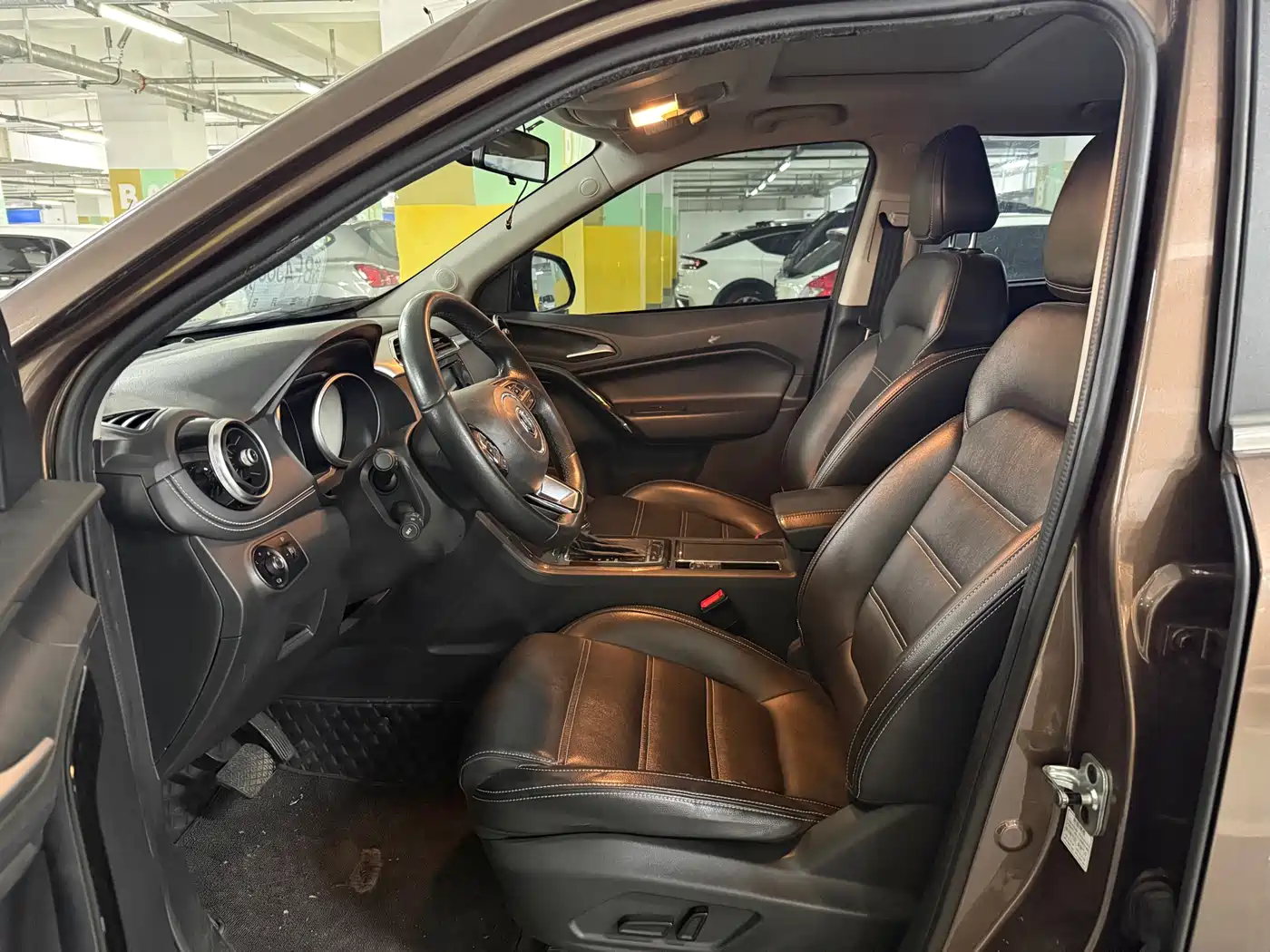 MG Roewe RX5 2017 2017 20T Automatic Premium Edition