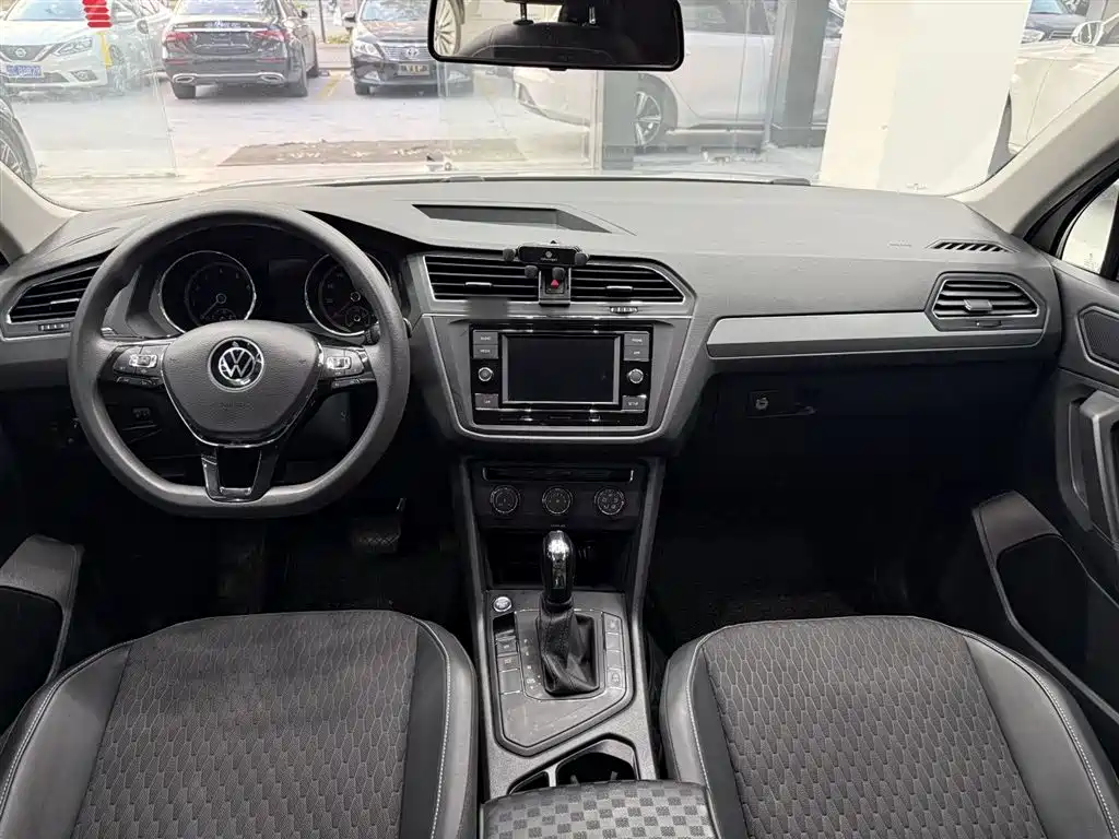 Volkswagen Tiguan L 2021 330TSI Automatic 2WD Comfort фото 18