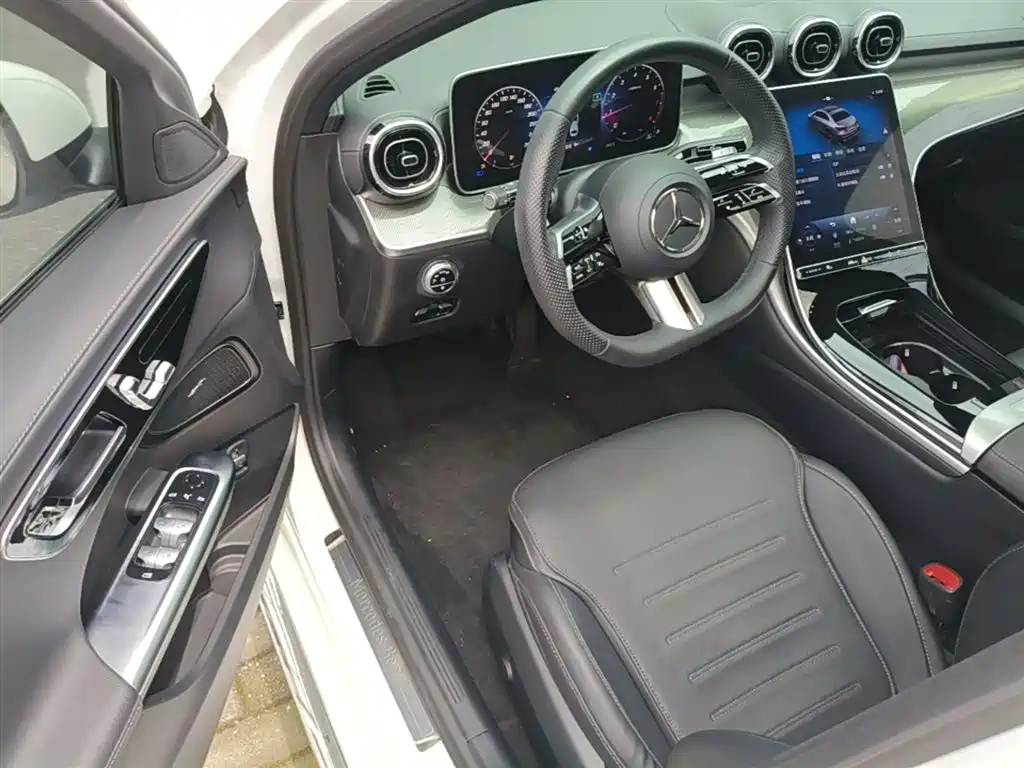 Mercedes-Benz C-Class 2023 C 200 L Sport фото 16