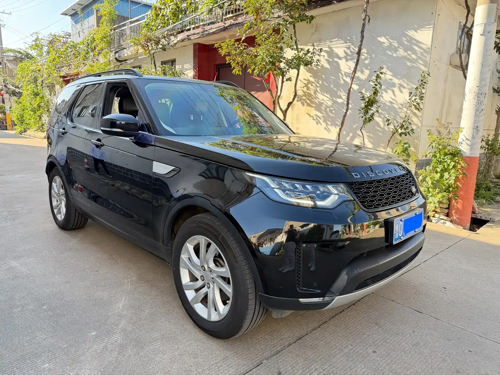 Photo 8 - Land Rover Discovery