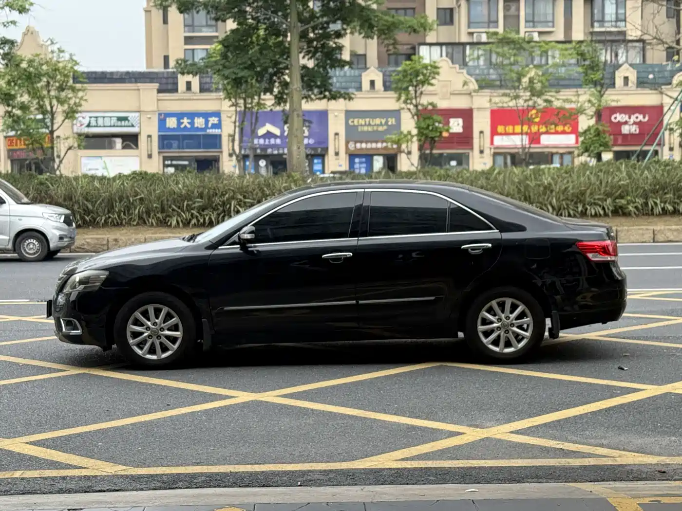 Toyota Camry 2013 200G Classic Luxury Edition фото 3