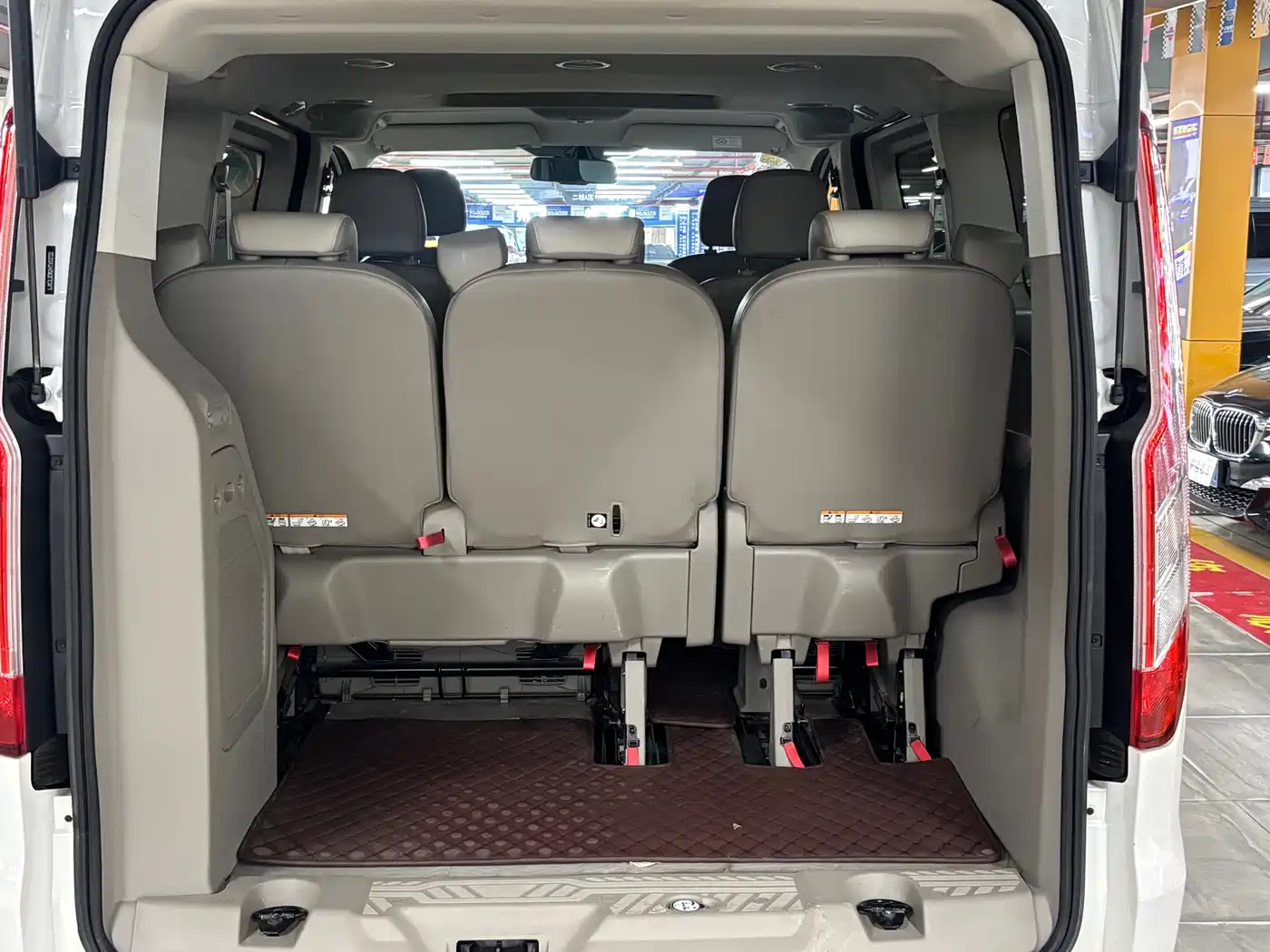 Ford Tourneo 2017 2.0T Automatic Smart Elite Edition фото 15