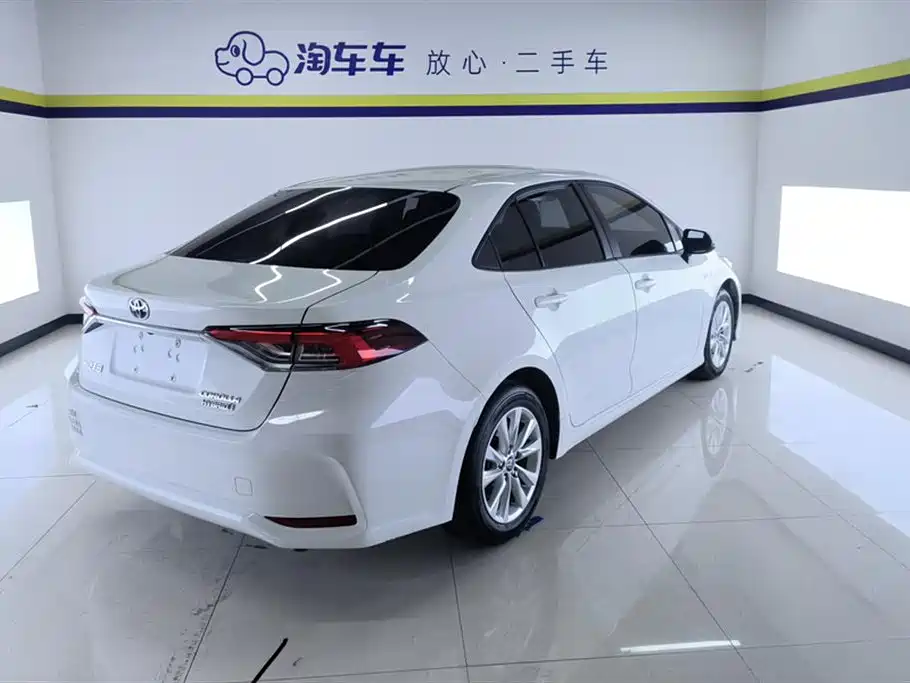 Toyota Corolla 2023 1.8L Smart Hybrid Dual Engine Elite Edition фото 3