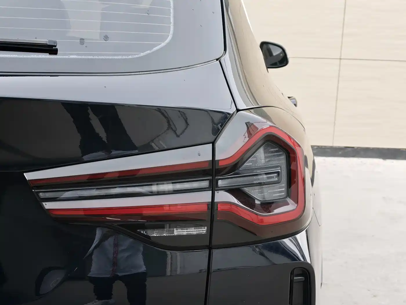 BMW iX3 2024 Leading Edition фото 18