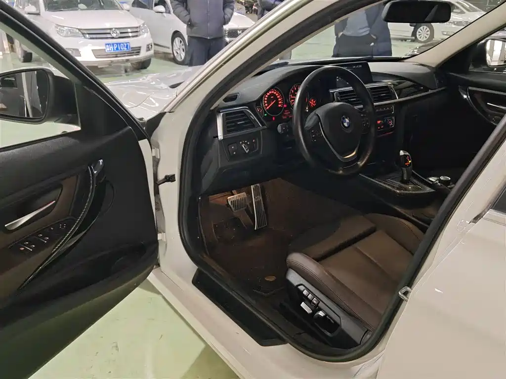 BMW 3 Series 2018 320Li Fashion Style фото 13