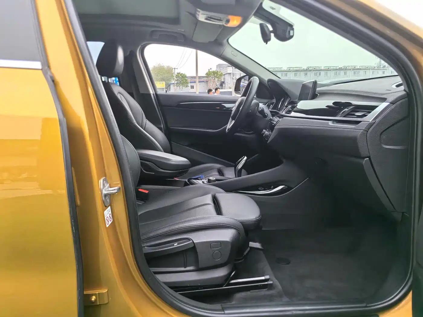 BMW X2 (Import) 2019 sDrive20i M Off-Road Package China VI фото 12