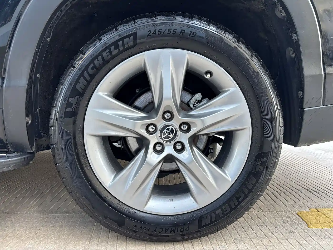 Toyota Highlander 2015 2.0T AWD Elite Edition 7-seater фото 12