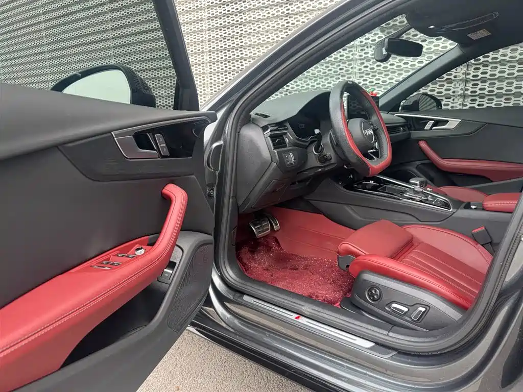 Audi A4L 2024 40 TFSI Luxury Dynamic фото 5