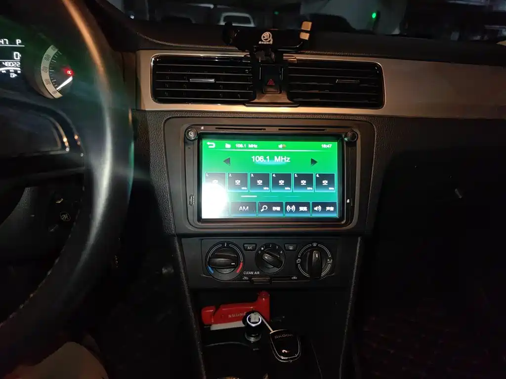 Škoda Skoda Rapid Spaceback 2018 1.6L Automatic Comfort фото 6