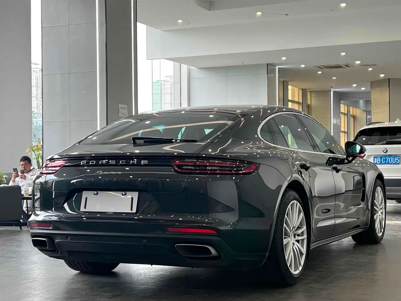 Porsche Panamera 2017 Panamera 3.0T фото 11