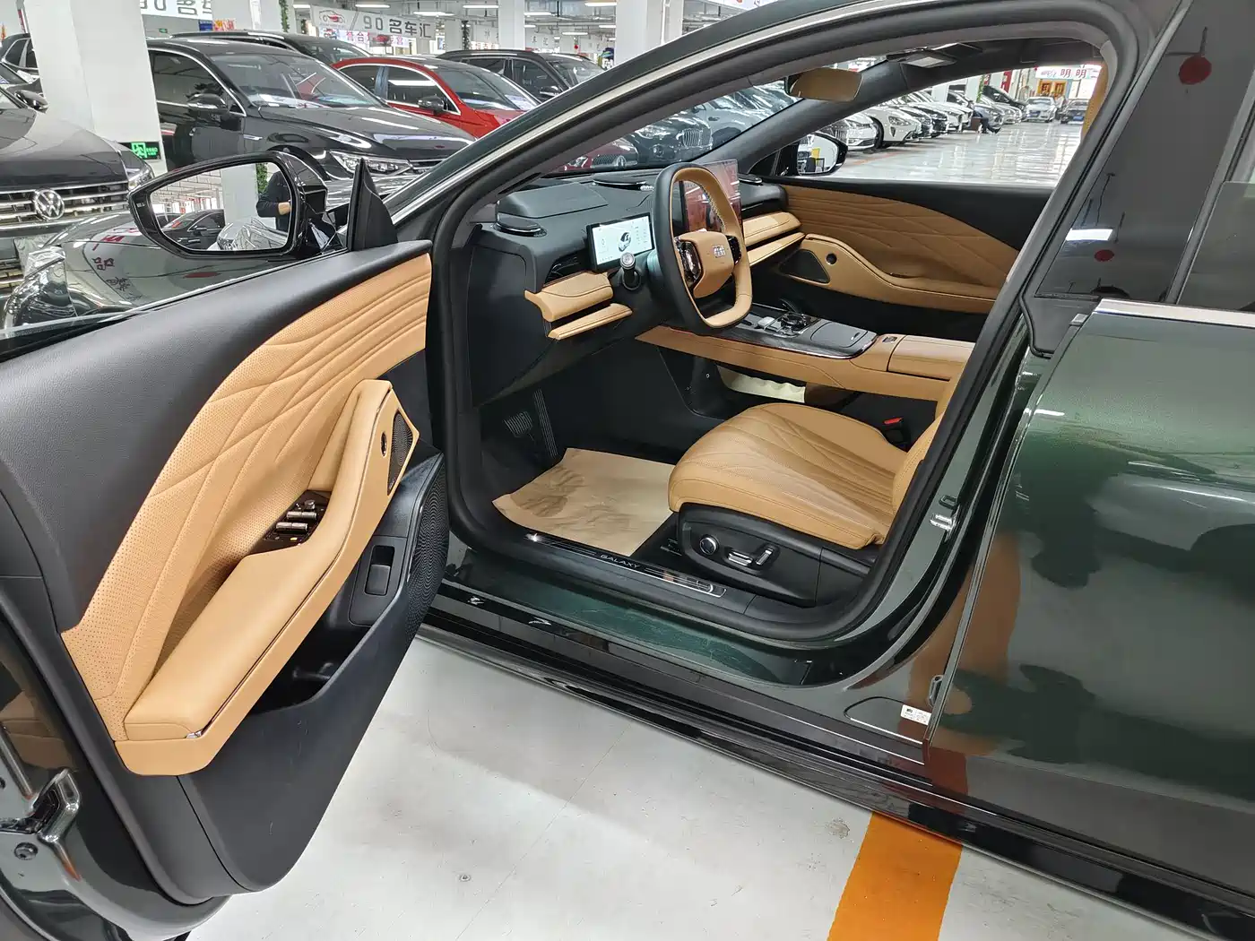 Geely Galaxy Galaxy Xingyao 8 2025 130km EM-P Starship Edition фото 8