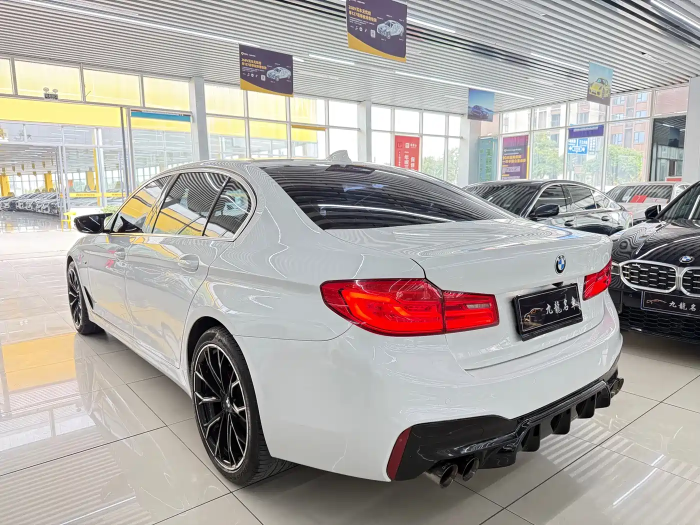BMW 5 Series 2019 525Li M Sport Package фото 5