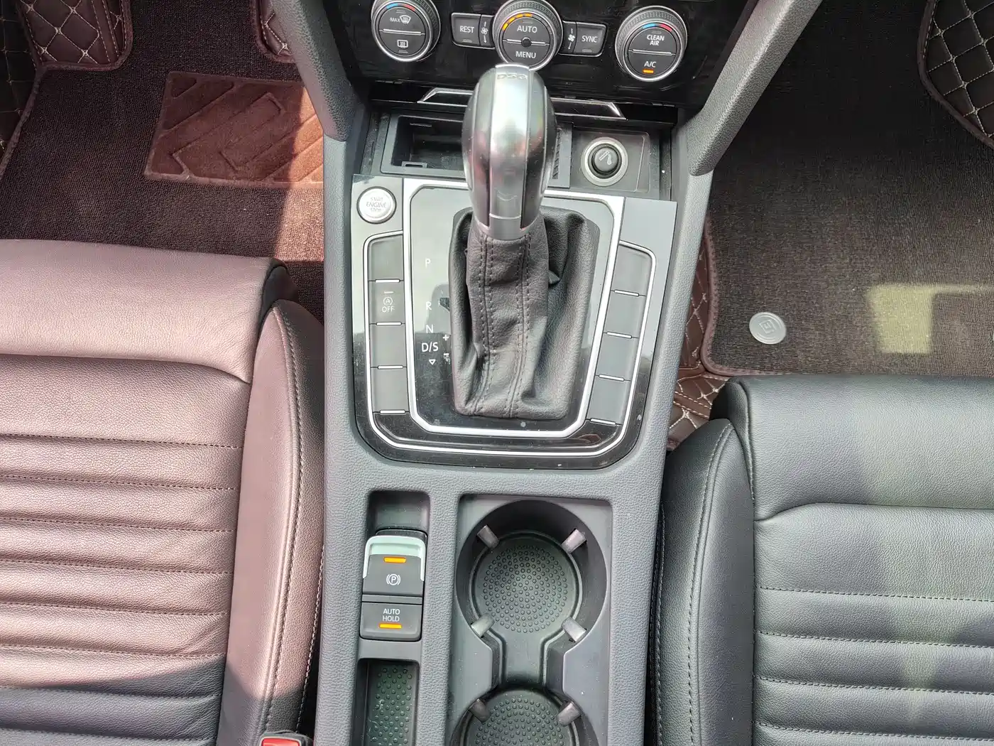 Volkswagen Magotan 2018 330TSI DSG Luxury фото 12