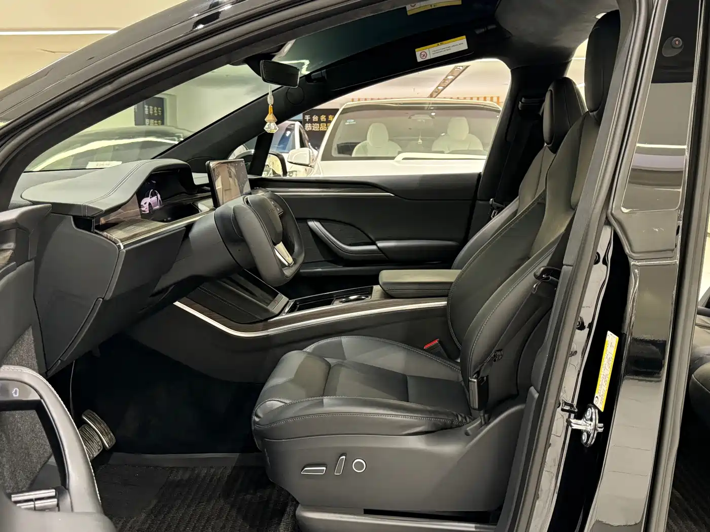 Photo 21 - Tesla Model X