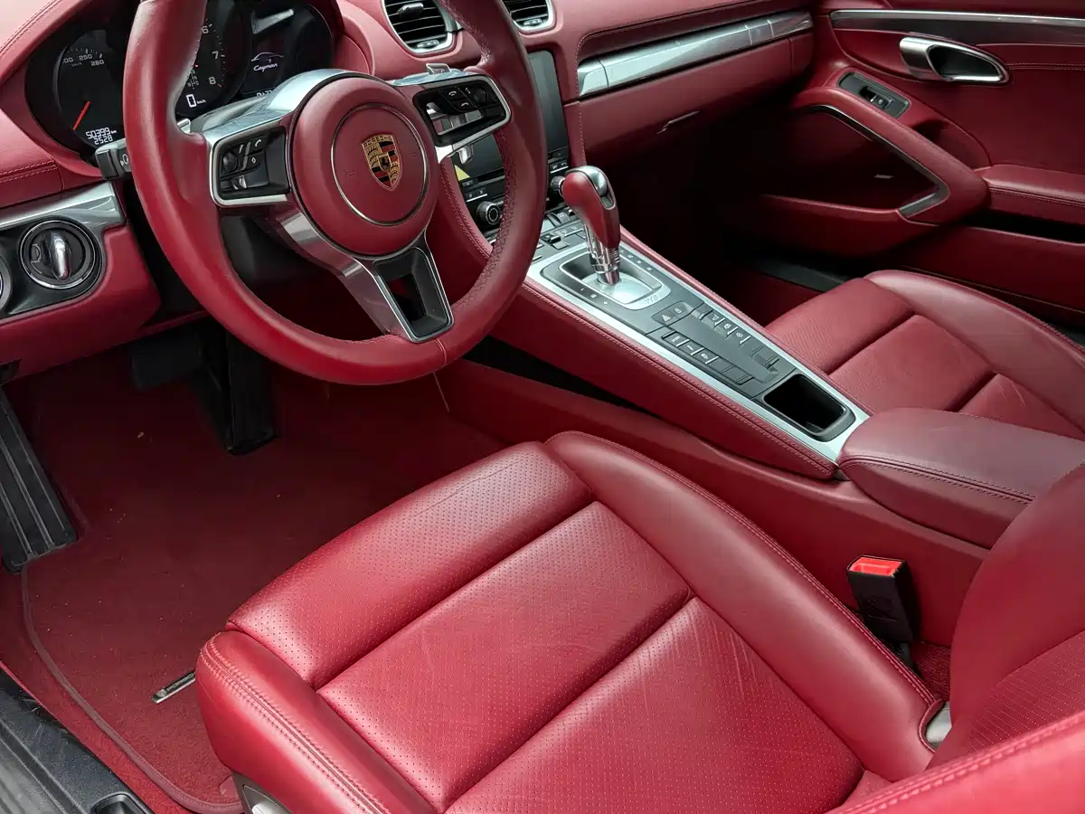 Porsche 718 2018 Cayman 2.0T фото 9