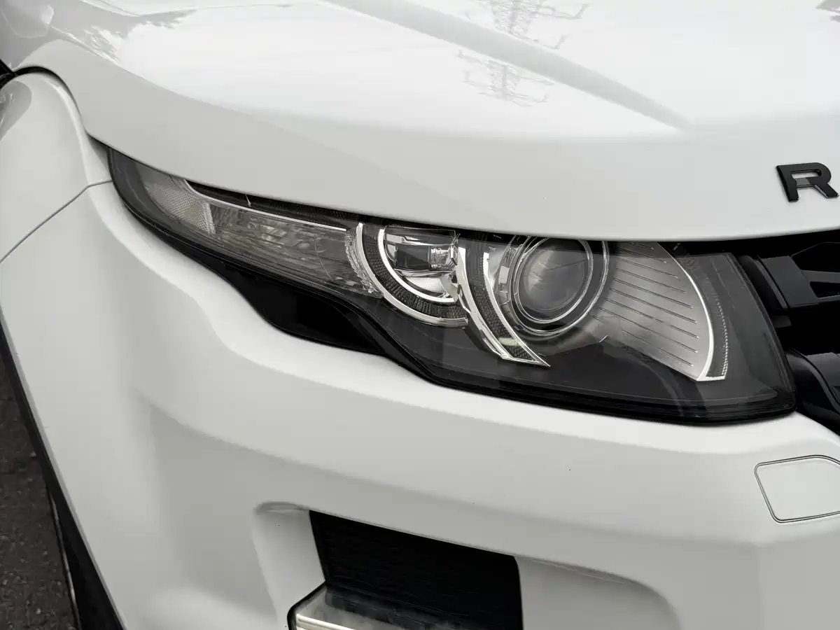Land Rover Range Rover Evoque (Import) 2015 2.0T 5-door Dynamic Edition фото 20