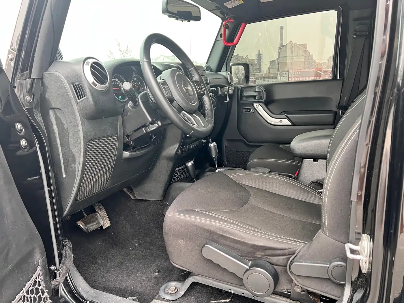 Фото 7 - Jeep Wrangler