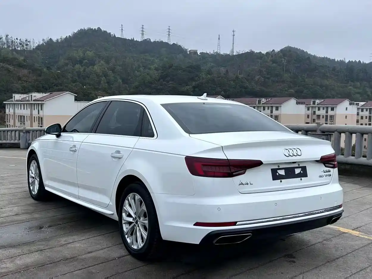 Audi A4L 2017 40 TFSI Style Edition фото 7