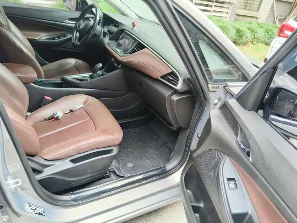 Buick GL6 2018 2018 18T 6-Seater Premium