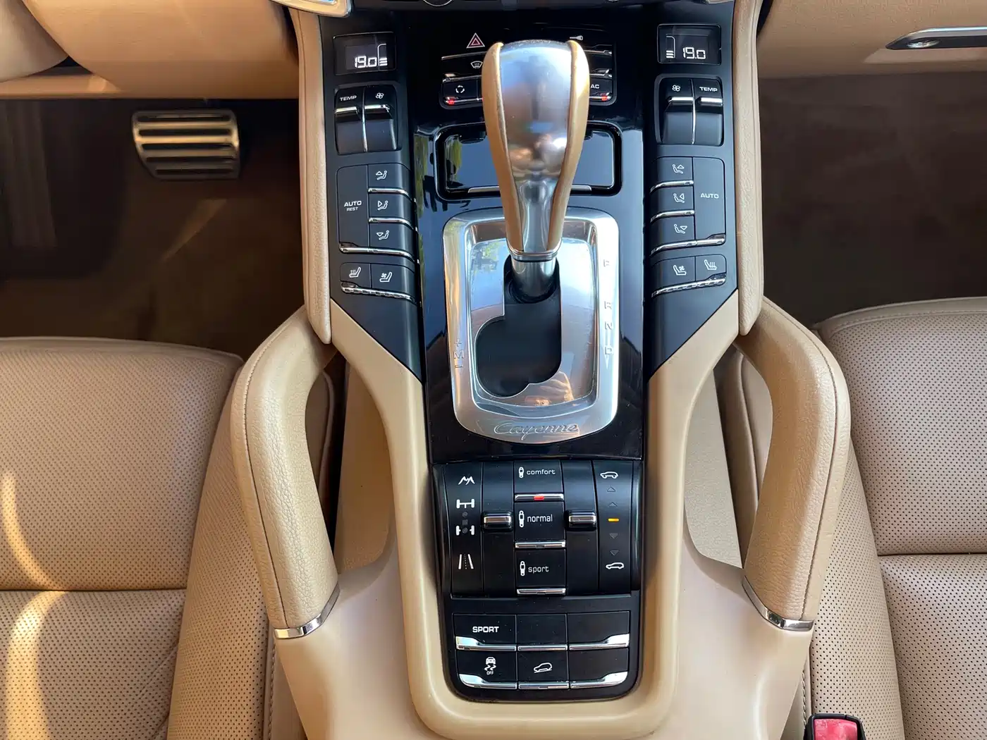 Porsche Cayenne 2011 Cayenne 3.0T фото 15