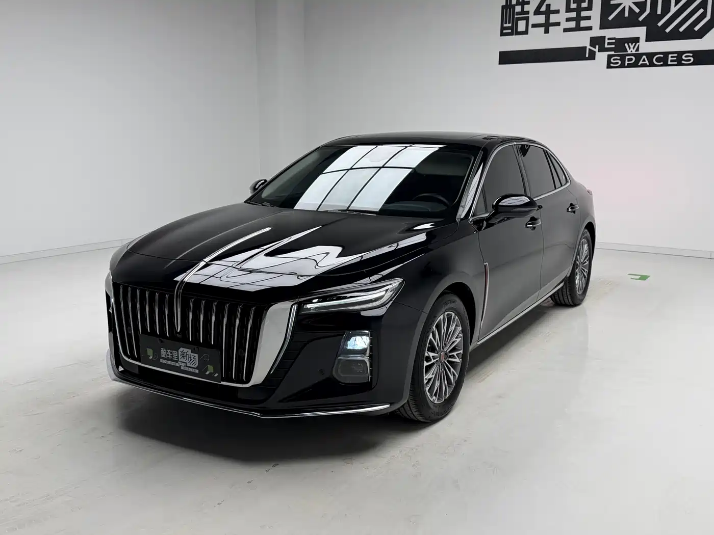 Hongqi H5 2024 2.0T Automatic Smart Connect Flag Enjoy Edition