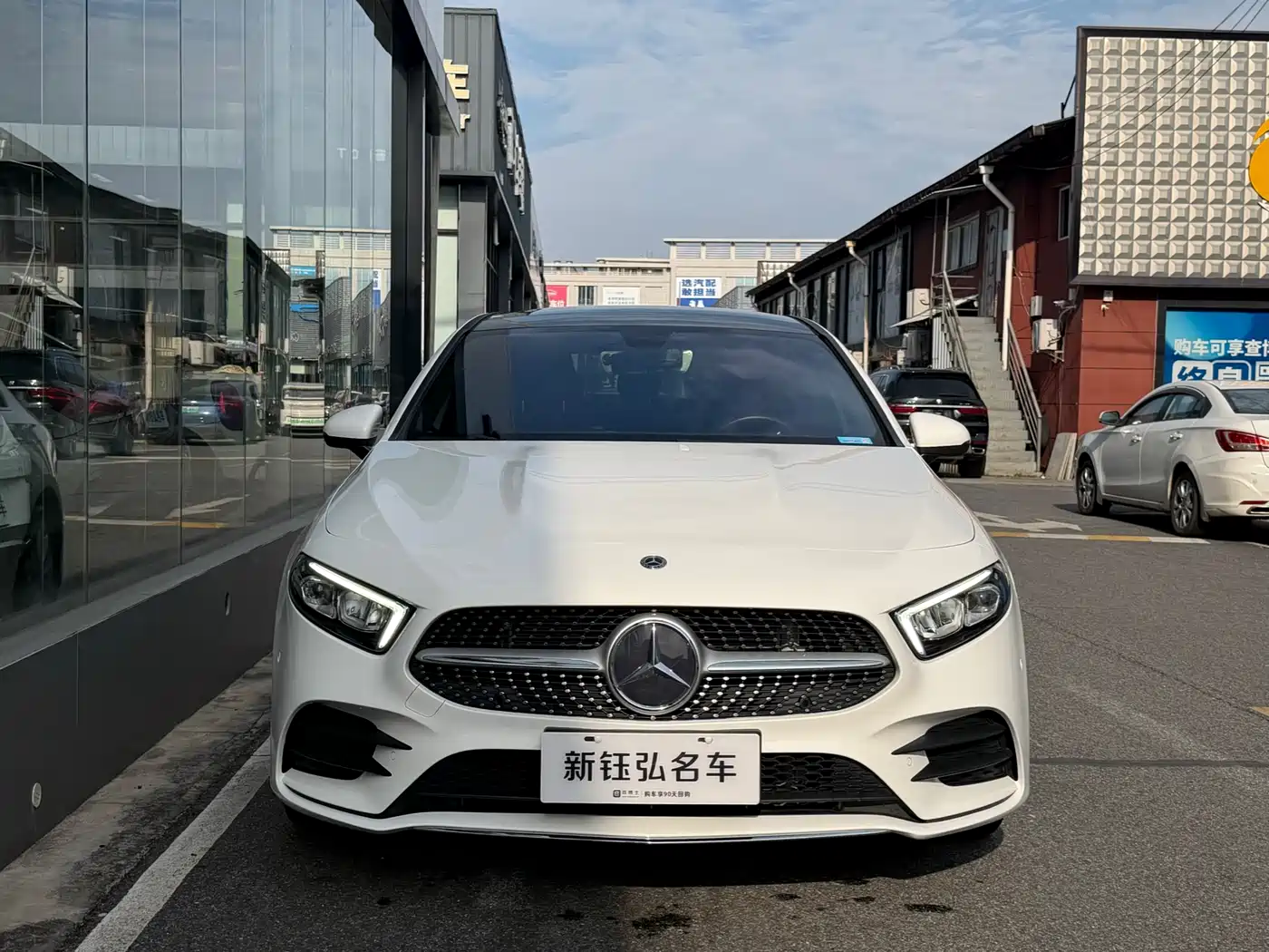 Mercedes-Benz A-Class 2021 A 200 L Sport Sedan Fashion Edition фото 2