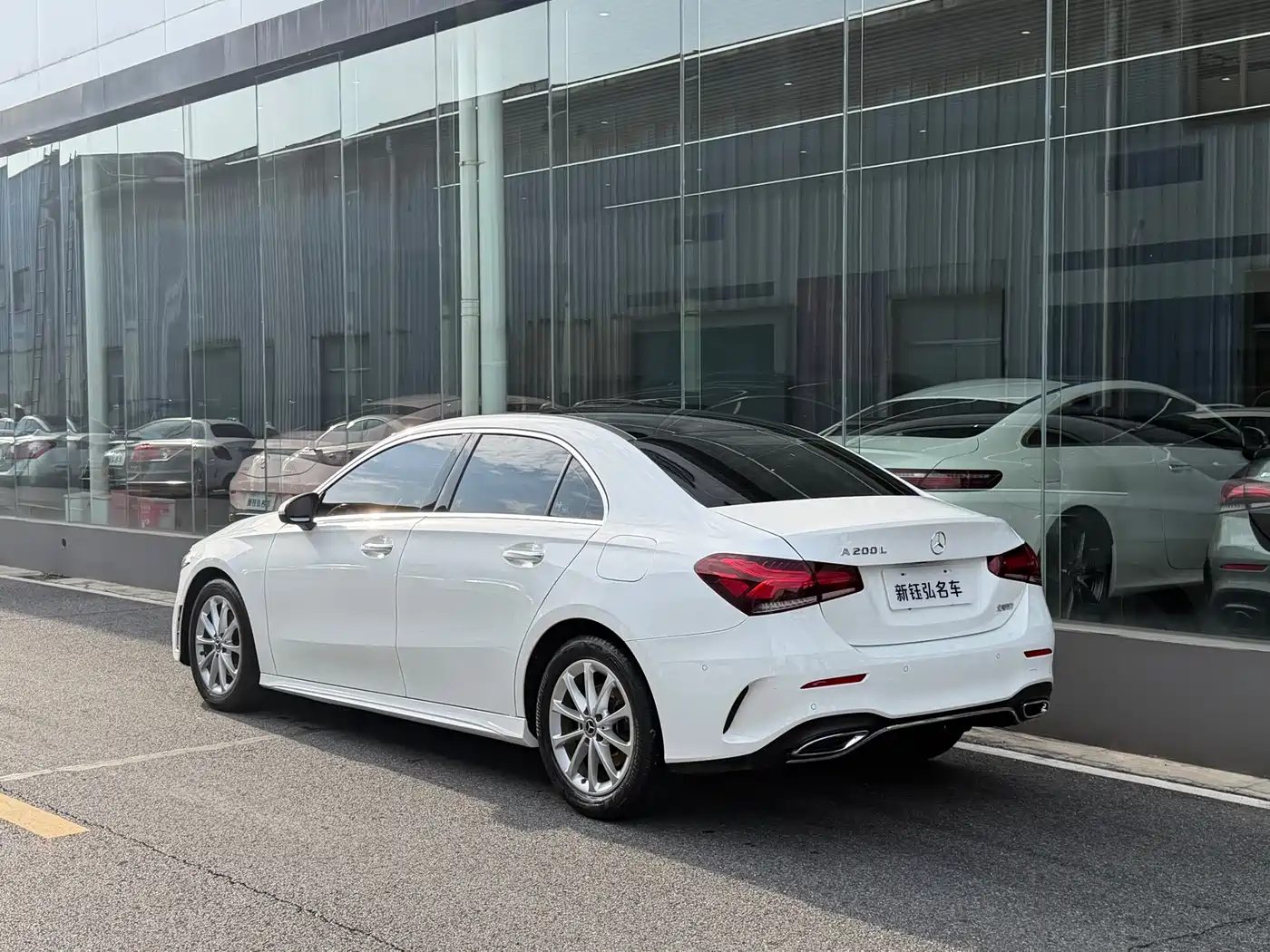 Mercedes-Benz A-Class 2021 A 200 L Sport Sedan Fashion Edition фото 8