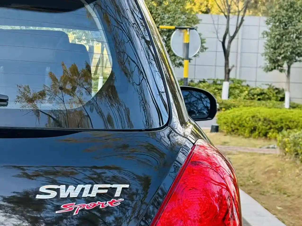 Suzuki Swift Sport 2015 2014 1.6L CVT 2WD Luxury Edition