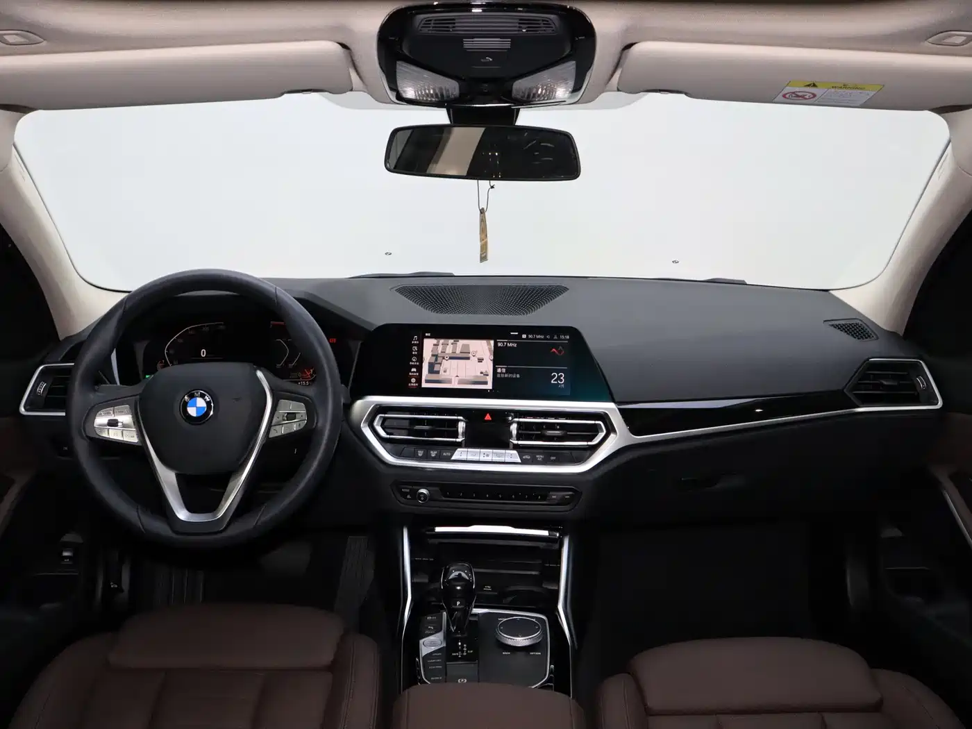 BMW 3 Series 2022 320i Sport Package фото 19