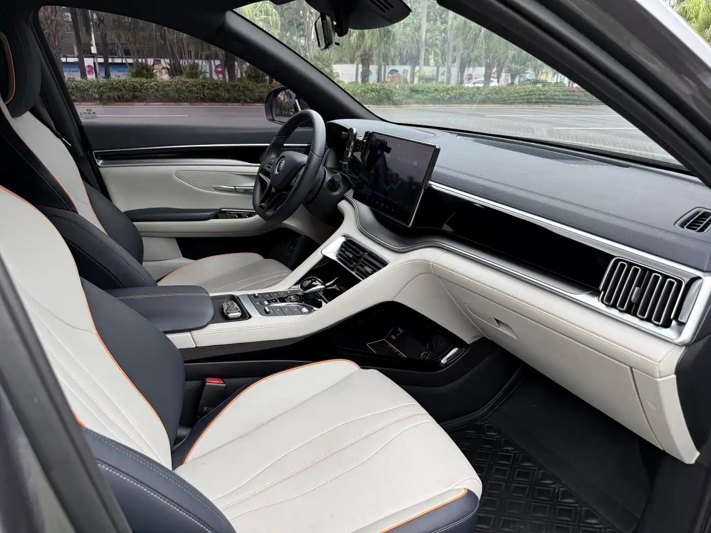 BYD Song PLUS PHEV 2021 DM-i 110KM Flagship фото 10