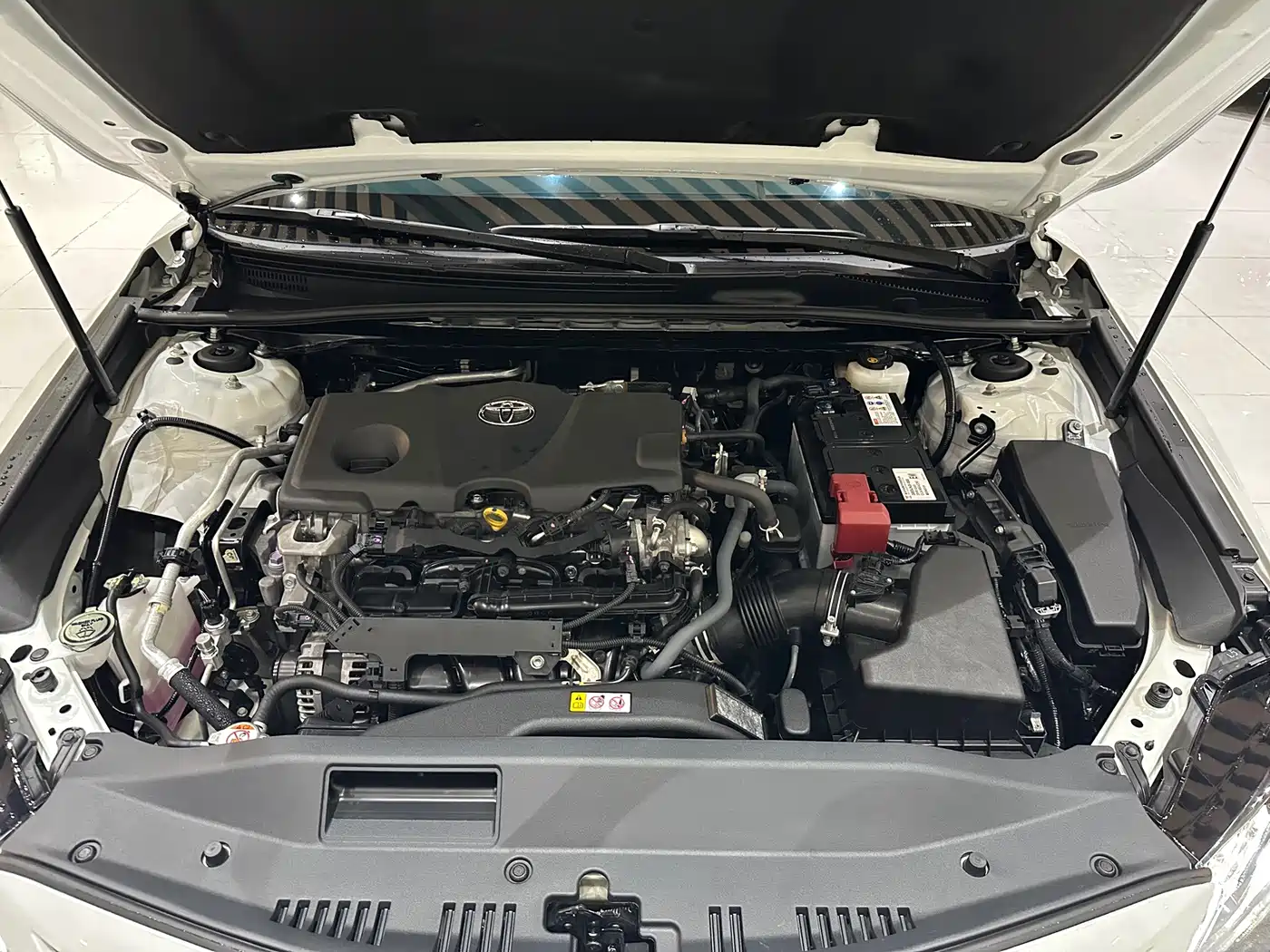 Фото 26 - Toyota Camry