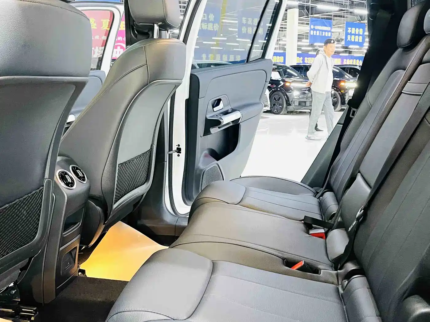 Mercedes-Benz GLB 2023 GLB 220 Dynamic фото 8