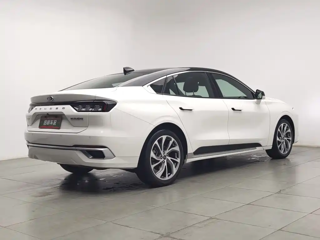 Фото 2 - Ford Mondeo