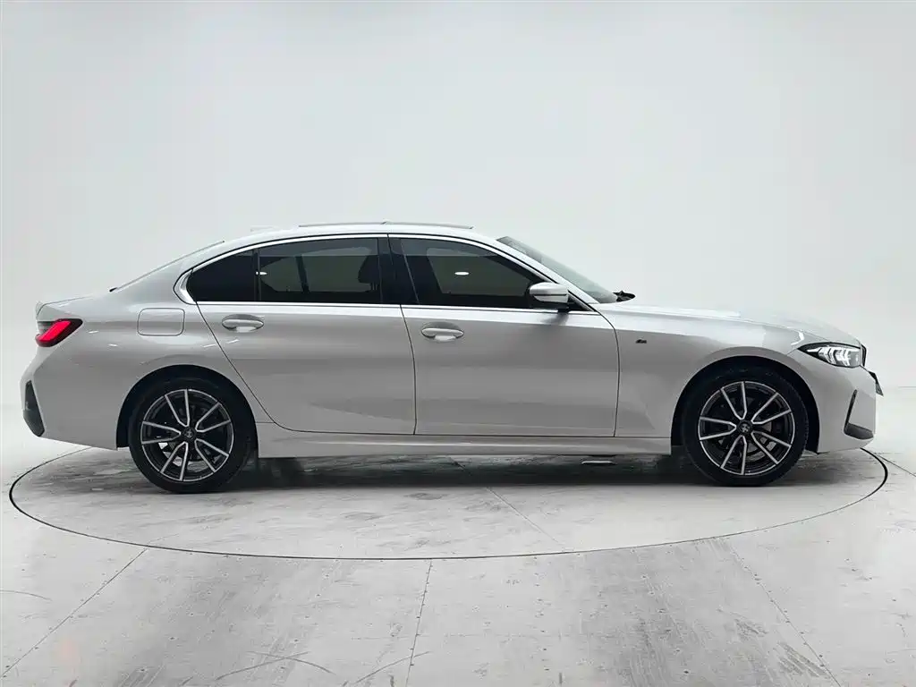 BMW 3 Series 2023 320Li M Sport Package фото 9