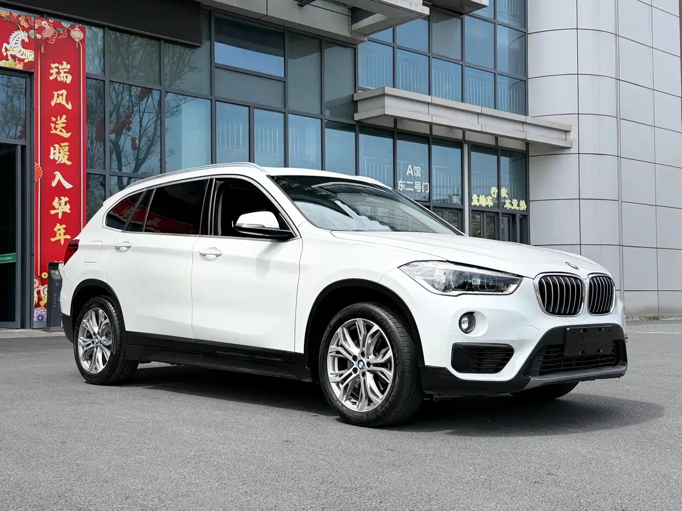 BMW X1 2019 sDrive20Li Leading Model фото 3