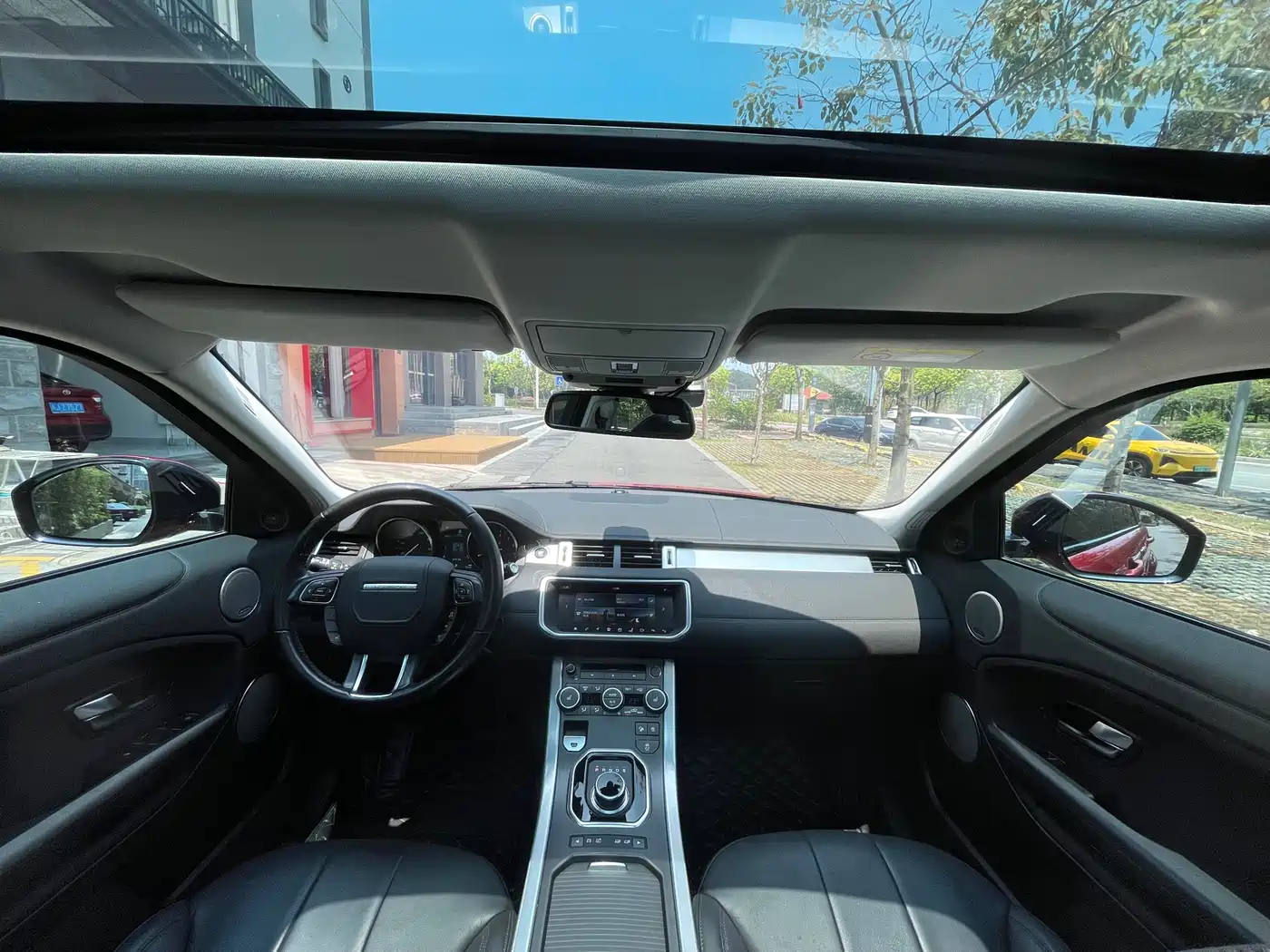Land Rover Range Rover Evoque 2018 240PS SE Smart Edition фото 16