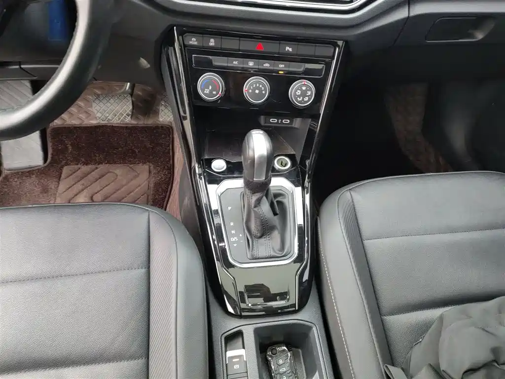 Volkswagen T-ROC 2022 280TSI DSG 2WD Comfort PLUS фото 14