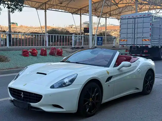  Ferrari California T 2009 4.3L Standard
