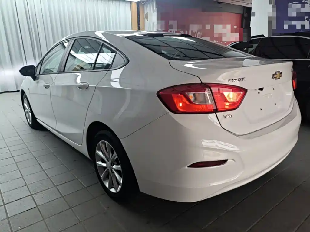 Chevrolet Cruze 2018 2018 320 Automatic Pioneer Sunroof Edition